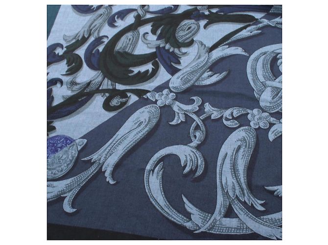 Hermès Foulard Hermes Carre Geant 140 LE MORS A LA CONETABLE Multicolore Blu navy - vista 9