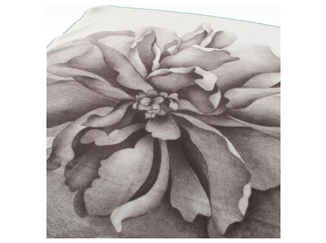 Hermès Hermes Carre Geant 140 Une Rose pour Alma Scarf Marrone Verde - vista 2