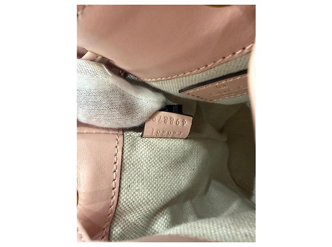 Gucci Marmont Borsa a Secchiello in Pelle Rosa - vista 10