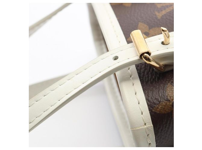 Borsa a mano 2-Way Louis Vuitton Nano Bucket Marrone Bianco - vista 5