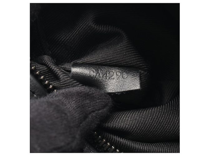 Bumbag Borsa a tracolla Louis Vuitton Discovery PM Nero - vista 5