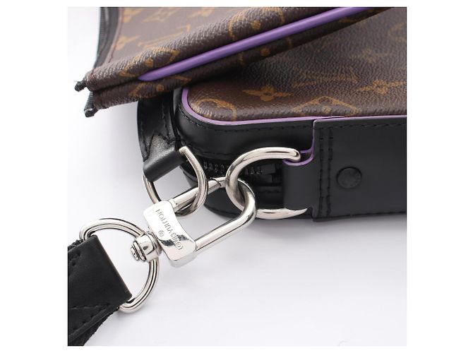 Borsa a tracolla Louis Vuitton Trio Messenger Monogram Macassar Marrone Nero Porpora - vista 6