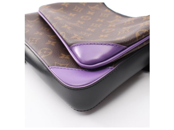 Borsa a tracolla Louis Vuitton Trio Messenger Monogram Macassar Marrone Nero Porpora - vista 7