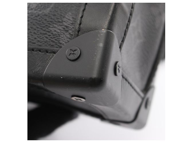 Borsa a tracolla Soft Trunk Louis Vuitton Nero Monogramma - vista 8