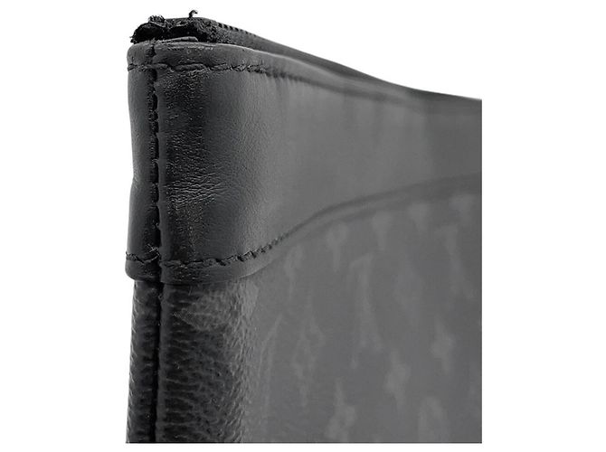 Pochette Louis Vuitton Monogram Eclipse Pochette To Go Clutch Bag Nero Monogramma - vista 13