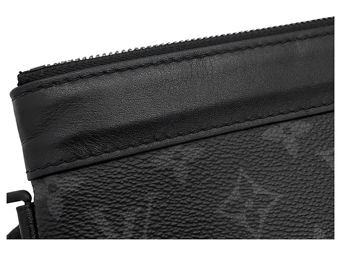 Pochette Louis Vuitton Monogram Eclipse Pochette To Go Clutch Bag Nero Monogramma - vista 6