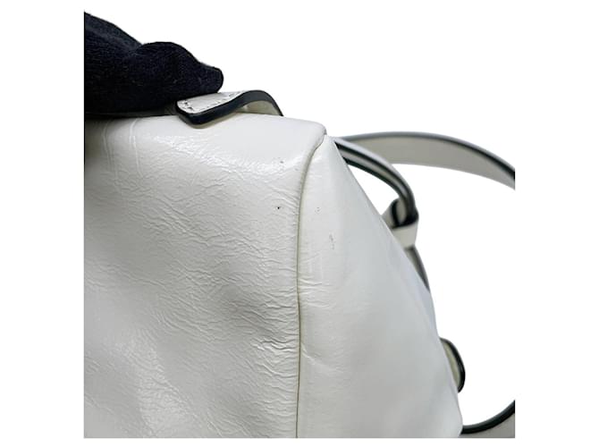 Prada Dunkle Mini Lederhandtasche Weiß - Ansicht 10