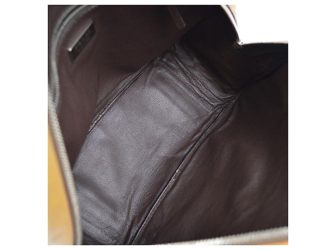 Prada Bauletto en cuir Saffiano Medium Beige - vue 3