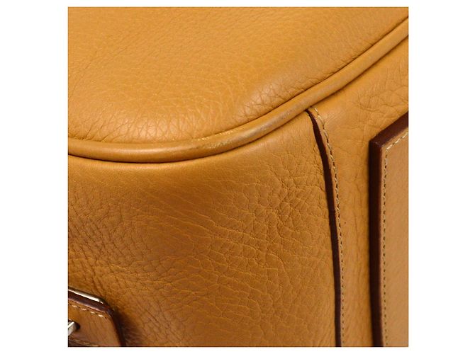 Prada Bauletto en cuir Saffiano Medium Beige - vue 6