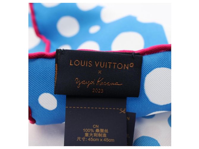 Sciarpa Louis Vuitton LV x YK Carre 45 Infinity Dot Blu Multicolore - vista 2