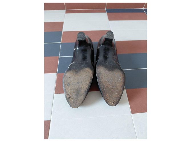 Prada Leder Pumps mit Kontrastnähten Schwarz - Ansicht 8