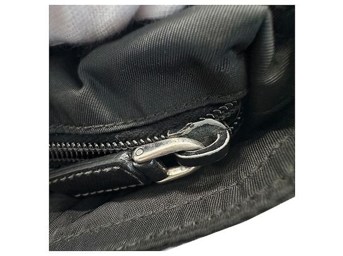 Borsa a tracolla in nylon Prada Nero - vista 9