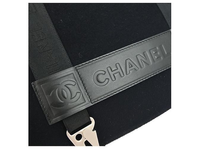 Chanel Sport Line Flap Messenger Lana e Nylon Small Nero - vista 7