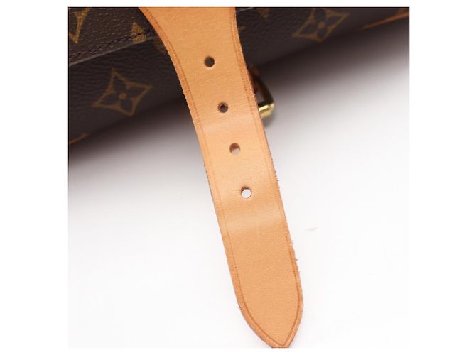Borsa a tracolla Louis Vuitton Cartouchiere GM Marrone - vista 3