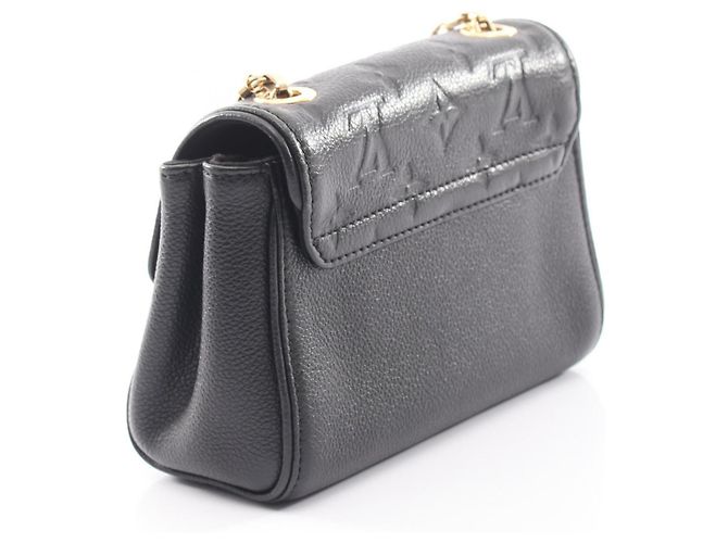 Borsa Louis Vuitton Saint Germain BB Nero - vista 2