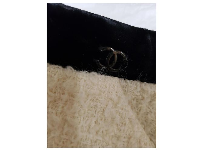 Falda Chanel de tweed crema con ribete de terciopelo Negro Blanco - vista 2