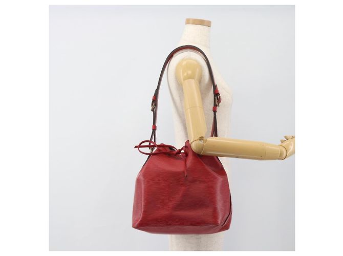 Borsa a Spalla LOUIS VUITTON Epi Petit Noe Rosso M44107 LV Auth ka4880 - vista 19