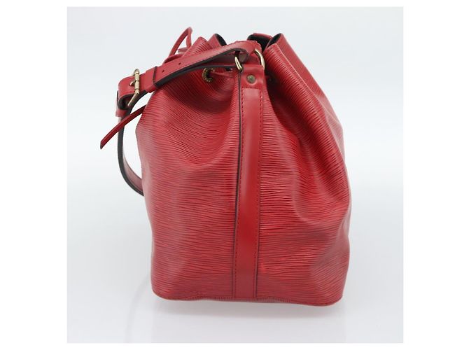 Borsa a Spalla LOUIS VUITTON Epi Petit Noe Rosso M44107 LV Auth ka4880 - vista 4