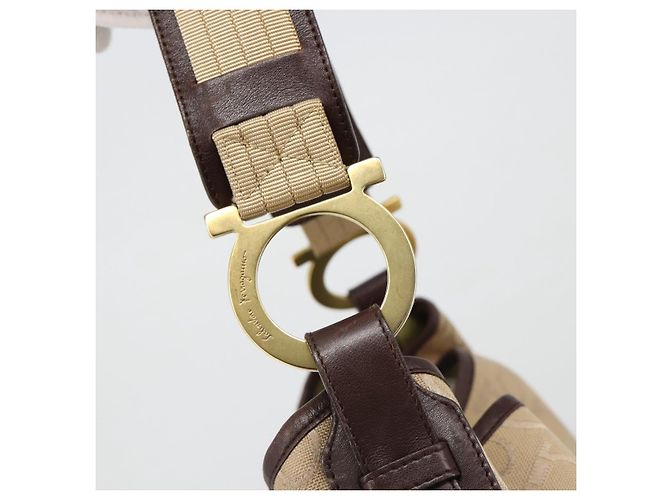 Borsa a tracolla Salvatore Ferragamo in tela beige e oro Auth hk3800 D'oro - vista 14