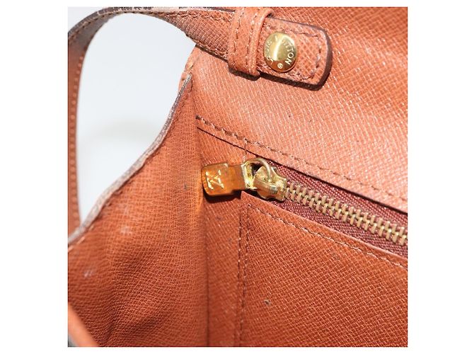 LOUIS VUITTON Monogram Bordeaux 24 Borsa a Spalla M51798 LV Auth 188322 Monogramma - vista 22
