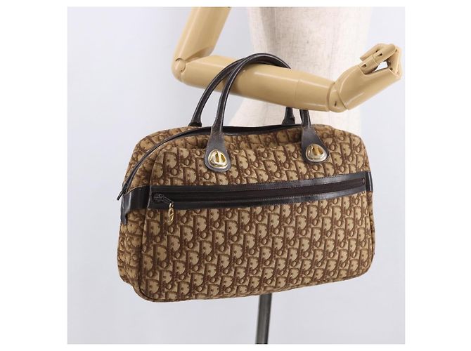 Bolsa Boston Christian Dior Trotter Canvas Marrom Ouro Autêntica 189366 Dourado - vista 21