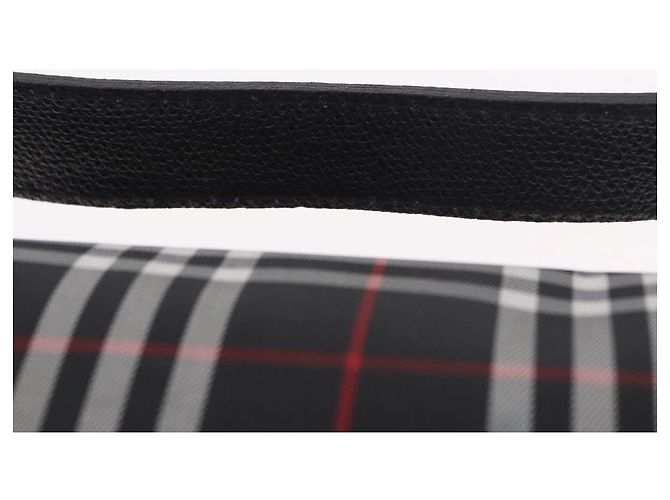 Pochette a mano BURBERRY in nylon nero con dettagli argento Auth am11953V - vista 8