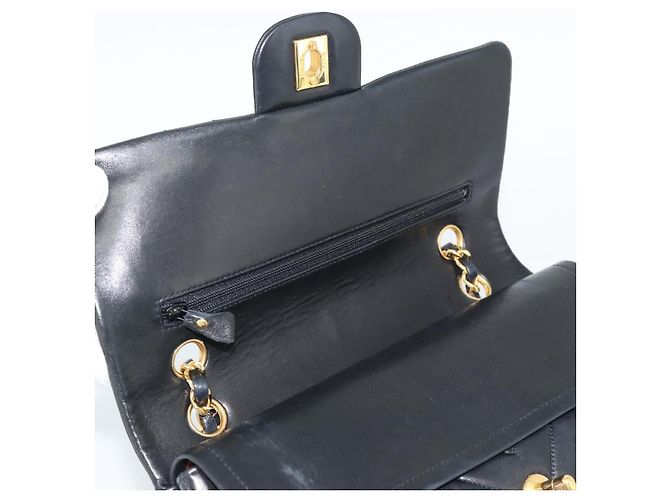 Borsa a Spalla CHANEL V stitch Chain in Pelle di Agnello Nera e Oro CC Auth 189090M Nero D'oro - vista 14