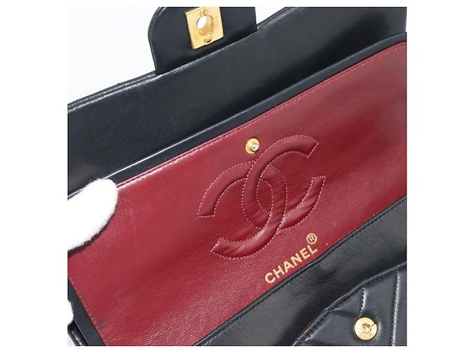 Borsa a Spalla CHANEL V stitch Chain in Pelle di Agnello Nera e Oro CC Auth 189090M Nero D'oro - vista 15