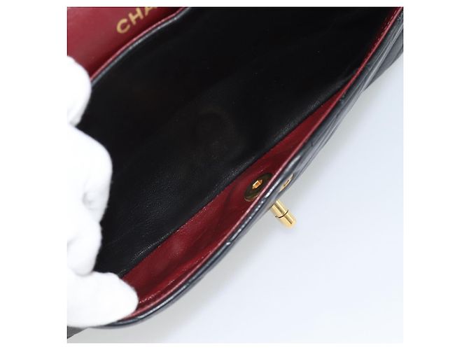 Borsa a Spalla CHANEL V stitch Chain in Pelle di Agnello Nera e Oro CC Auth 189090M Nero D'oro - vista 20