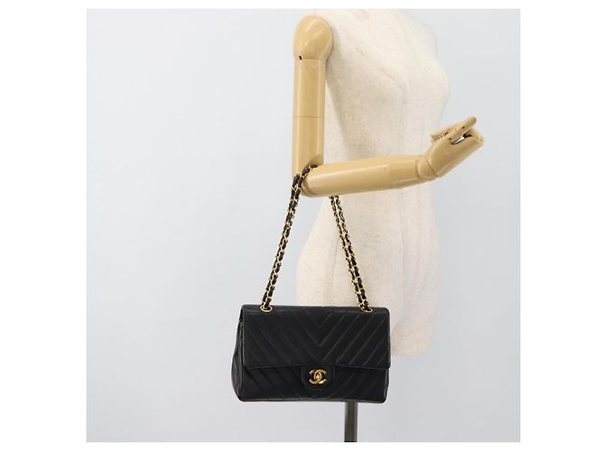 Borsa a Spalla CHANEL V stitch Chain in Pelle di Agnello Nera e Oro CC Auth 189090M Nero D'oro - vista 27