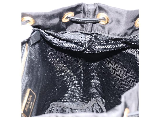 Zaino PRADA Nylon Nero Oro Auth yk20532SAV D'oro - vista 24