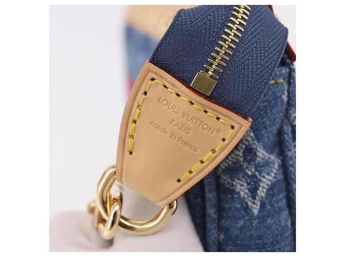 LOUIS VUITTON Monogram Denim Cherry Pochette Accessoires M13994 LV Auth 187483SM Azul Monograma - vista 18