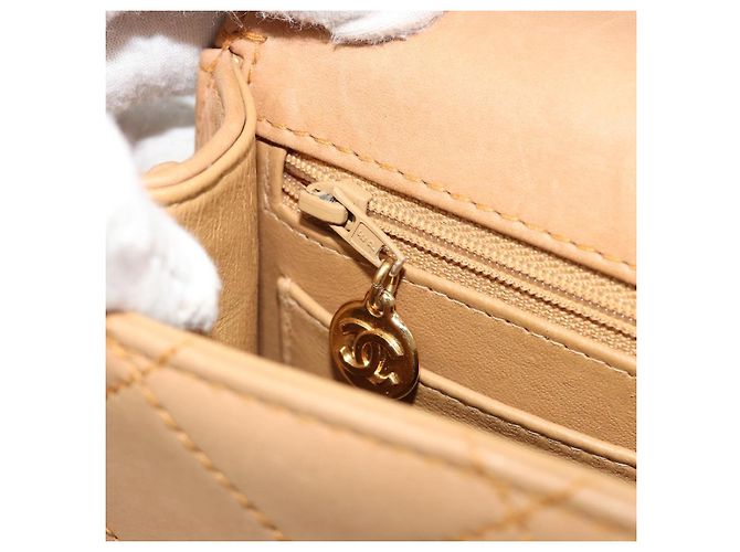 CHANEL Matelasse Shoulder Bag Lamb Skin Beige Gold CC Auth 187187 D'oro - vista 22
