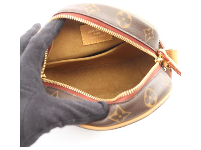 Louis Vuitton Boite Chapeau Souple PM Borsa Marrone - vista 3