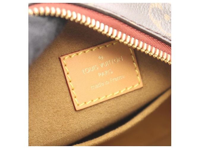 Louis Vuitton Boite Chapeau Souple PM Borsa Marrone - vista 4