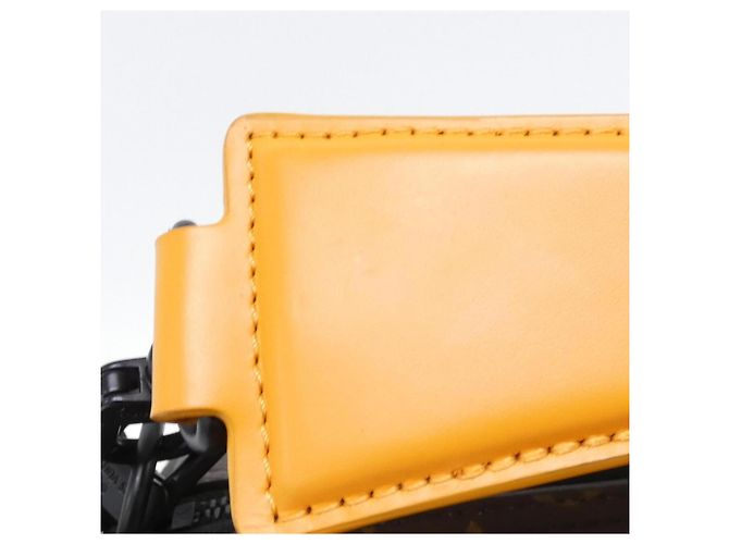 Borsa a tracolla Louis Vuitton Monogram Macassar Soft Polochon Marrone D'oro - vista 6