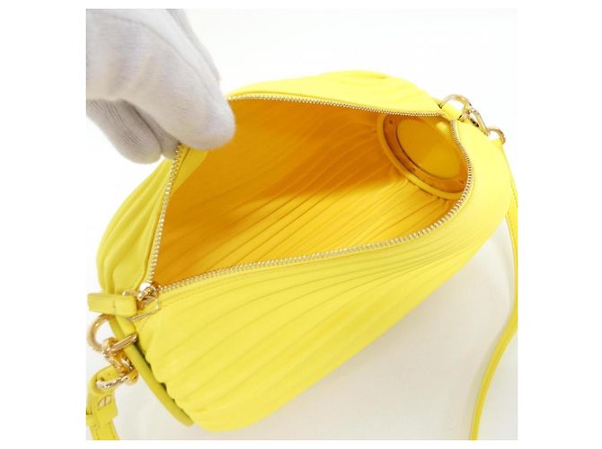 Pochette in pelle gialla Loewe Giallo - vista 5