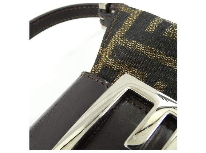 Fendi 26673 Handtasche aus Canvas mit Silberhardware - Ansicht 4