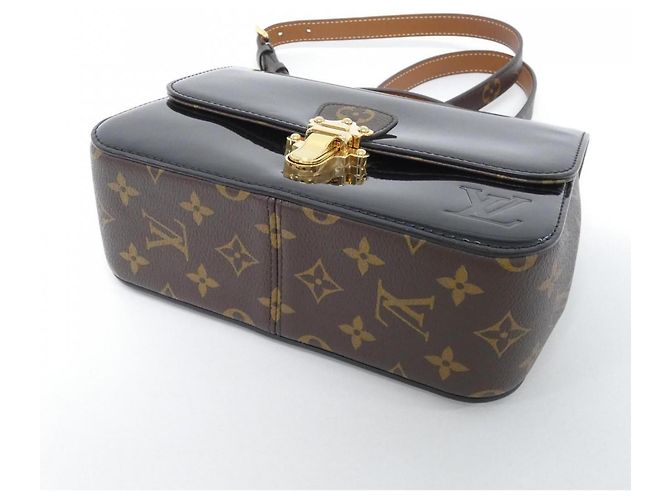 Borsa a tracolla Louis Vuitton Monogram Vernis Miroir Cherrywood BB Nero - vista 3
