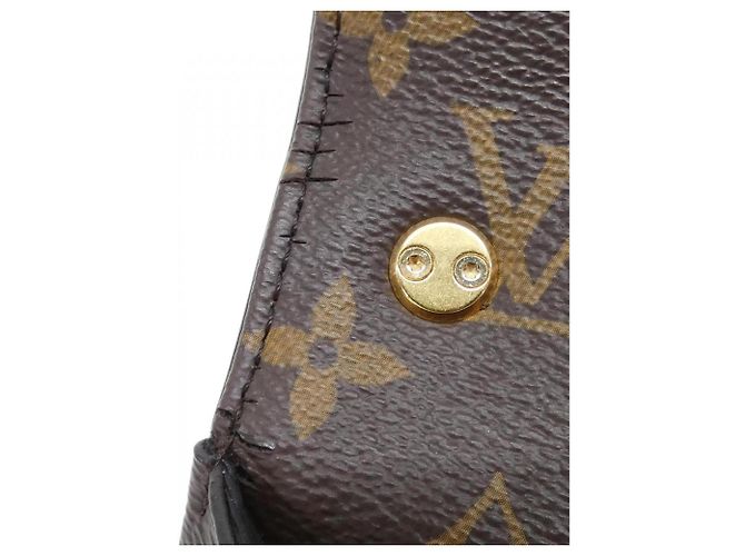 Borsa a tracolla Louis Vuitton Monogram Vernis Miroir Cherrywood BB Nero - vista 8