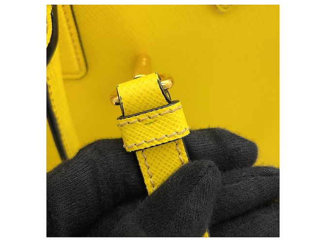 Borsa a mano grande in pelle Saffiano Galleria di Prada Giallo - vista 15