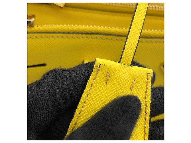 Borsa a mano grande in pelle Saffiano Galleria di Prada Giallo - vista 16