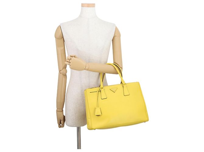 Borsa a mano grande in pelle Saffiano Galleria di Prada Giallo - vista 4
