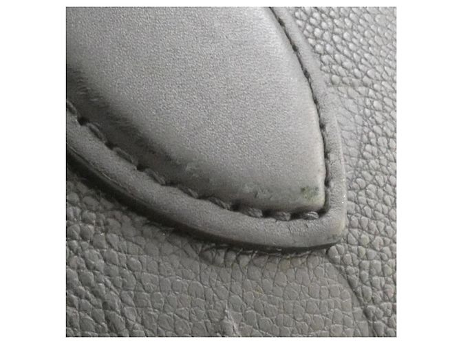 Borsa Louis Vuitton Monogram Empreinte OnTheGo MM Nero - vista 3