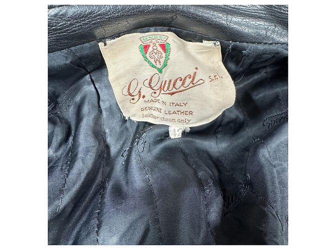 Gucci Abrigo Largo de Cuero Negro con Ribete de Pelo - vista 3