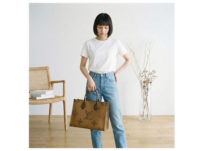 Onthego Louis Vuitton Monogram Canvas Tote Bag Braun - Ansicht 19