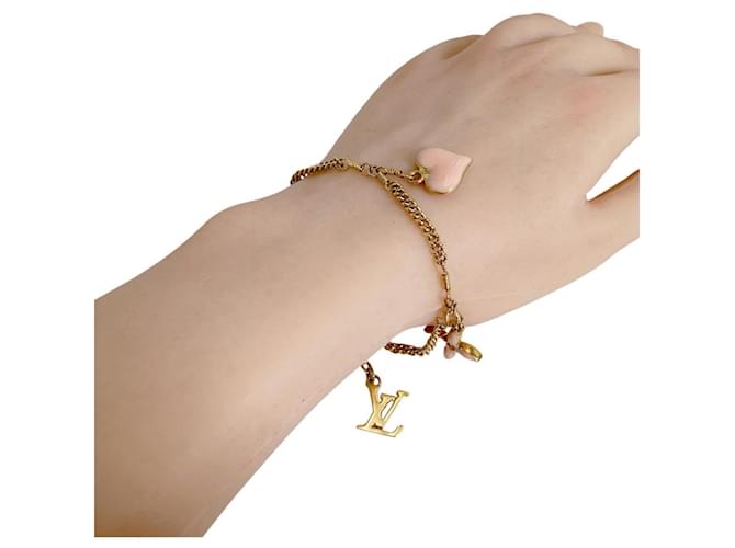 Bracciale Charm Monogram Louis Vuitton Rosa D'oro - vista 4