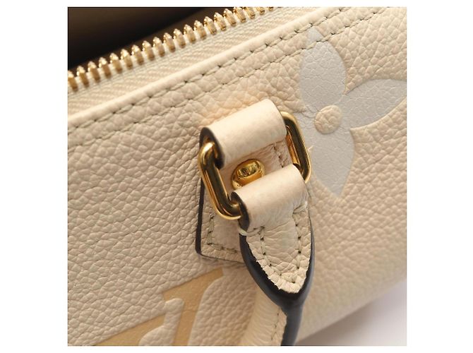 Borsa 2-Way Louis Vuitton Papillon BB Beige Crudo Monogramma - vista 6
