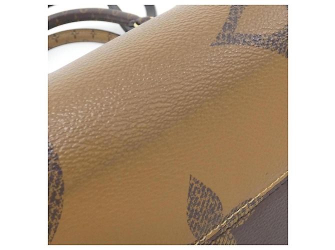 Borsa Louis Vuitton Monogram Giant OnTheGo MM Marrone - vista 4