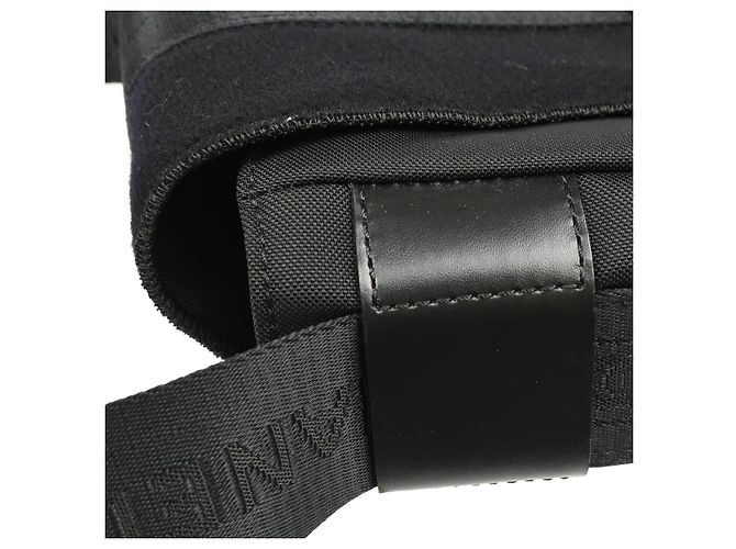 Chanel Sport Line Flap Messenger in lana e nylon Small Nero - vista 7